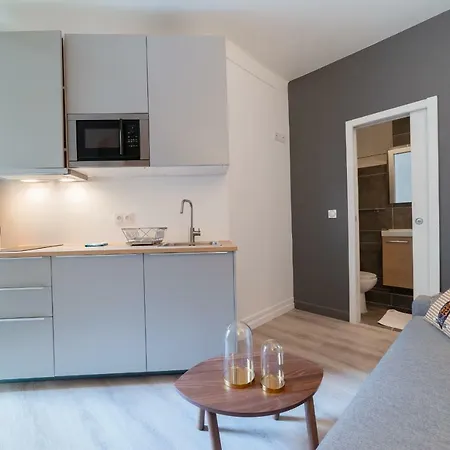 Hostnfly - Splendid New Modern Studio Arc De Triomphe