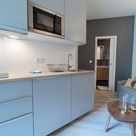 Hostnfly - Splendid New Modern Studio Arc De Triomphe Paris