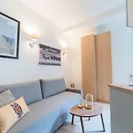 Hostnfly Apartments - Splendid New Modern Studio Arc De Triomphe